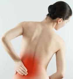 Боли в области спины (проекция почек) могут быть признаком различных заболеваний мочевыделительной системы.