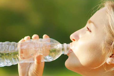 Достаточное потребление воды является хорошей профилактикой МКБ