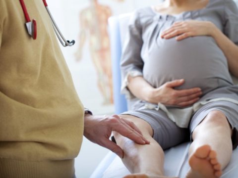 Лечение отёчности у беременных и кормящих – прерогатива лечащего врача