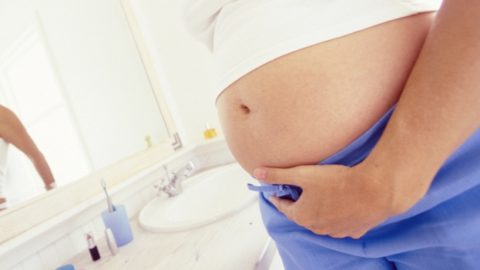 Период беременности обусловлен существенными изменениями в организме, которые после родов устраняются сами по себе.