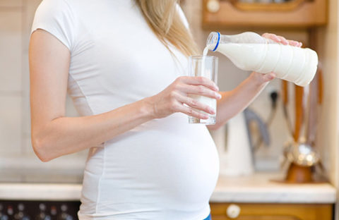 При чрезмерном употреблении молока реакция урины становится более щелочной