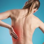Приобретенные заболевания могут развиться вследствие травм спины или живота (проекция почек).
