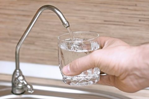 Употребление неочищенной воды может спровоцировать мочекаменную болезнь