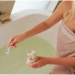 Выполнять лечебные процедуры от цистита можно и в обычной ванне.